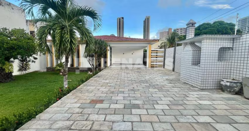 Casa em Candelária proximo ao Natal Shopping e UFRN para locação.