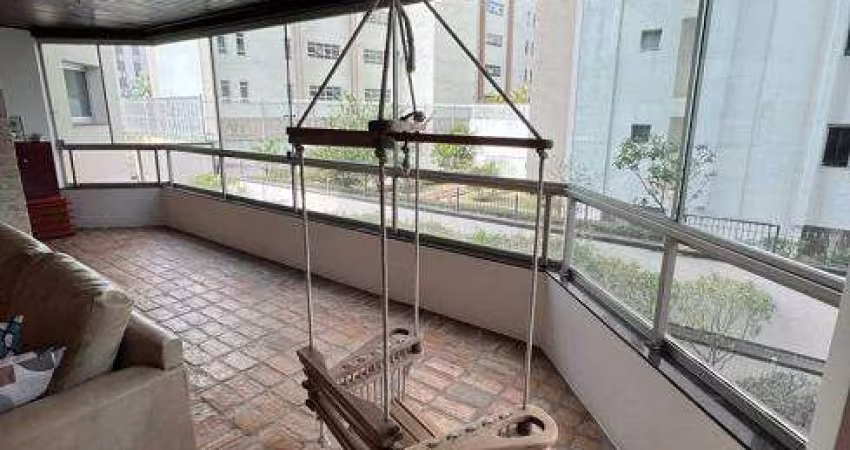 Apartamento para venda possui 190 metros quadrados com 3 quartos em Campo Belo - São Paulo - SP