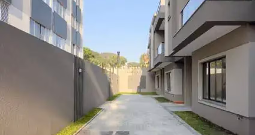 Casa em condomínio fechado com 3 quartos à venda na Rua Amazonas, Água Verde, Curitiba