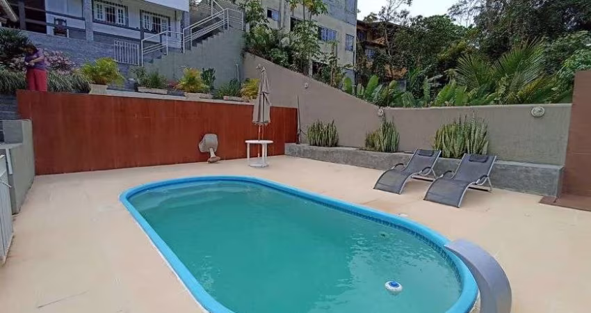 Casa para venda tem 207 metros quadrados com 4 quartos em Itaipu - Niterói - RJ