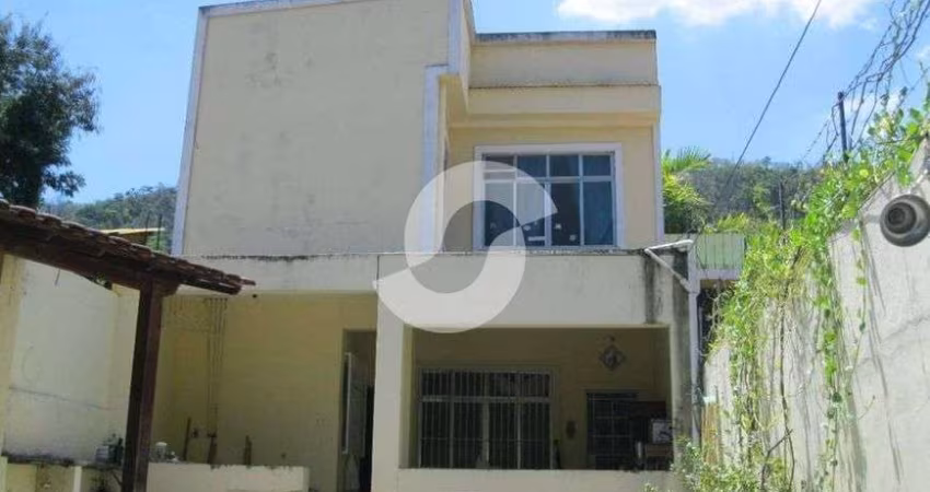 Casa para venda tem 300 metros quadrados com 2 quartos em São Francisco - Niterói - RJ