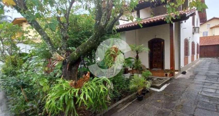 Casa para venda com 360 metros quadrados com 3 quartos em Piratininga - Niterói - RJ