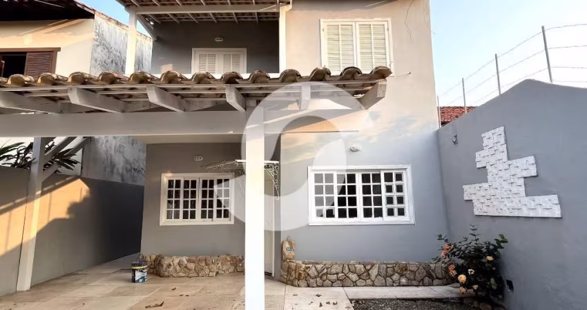 Casa de 147 m² na Júlio Braga - Itaipu - Niterói - RJ, à venda por R$ 760.000