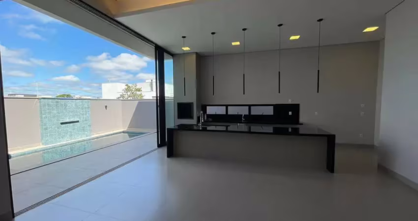 Casa alto padrão. terreno de 420m², com 4 quartos sendo 4 suítes