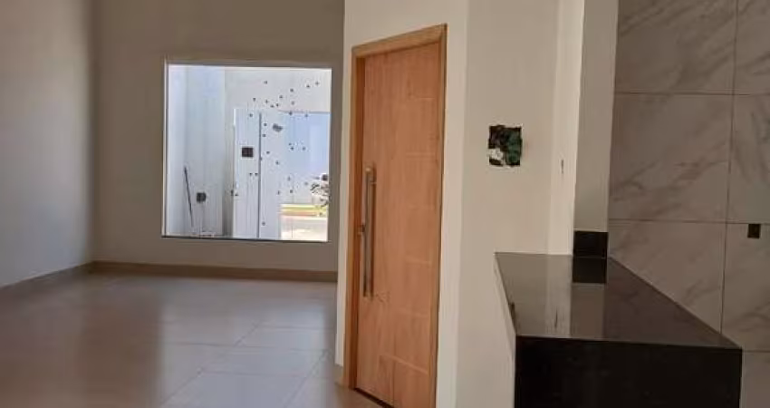 Casa á venda no Bairro Laranjeiras 3 quartos sendo 1 suíte, casa nova.