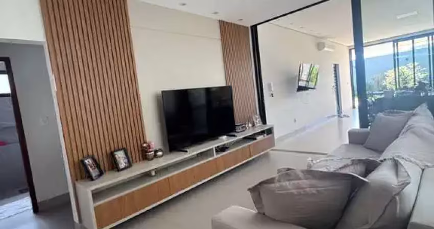 Casa com 3 quartos à venda em Laranjeiras, Uberlândia 