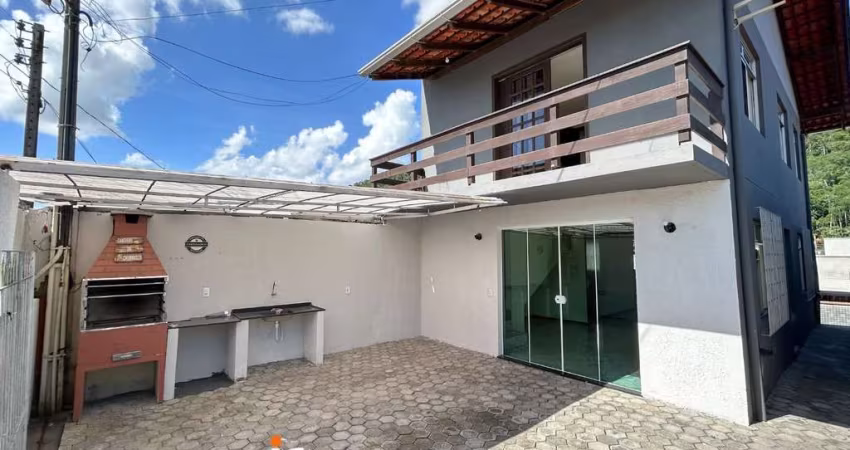 Casa com 3 dormitórios à venda, 98 m² por R$ 420.000,00 - Velha - Blumenau/SC