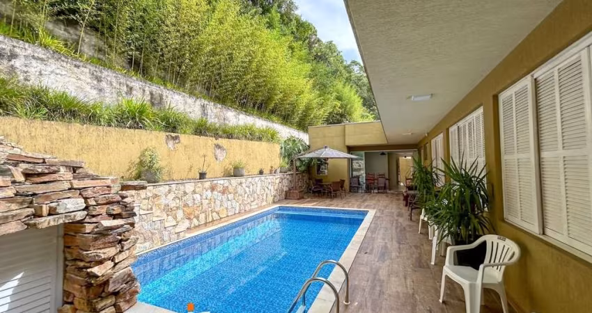 Casa com 5 dormitórios à venda, 376 m² por R$ 1.499.000,00 - Centro - Blumenau/SC