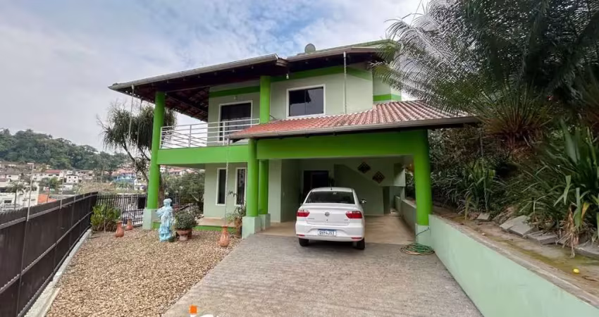Casa com 3 dormitórios à venda, 184 m² por r$ 880.000 - escola agrícola - blumenau/sc