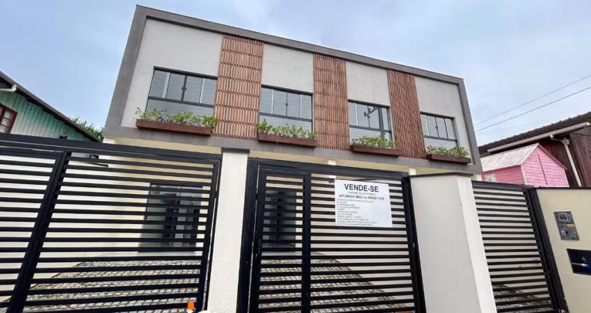 Sobrado com 2 dormitórios à venda, 90 m² por R$ 404.000,00 - Água Verde - Blumenau/SC