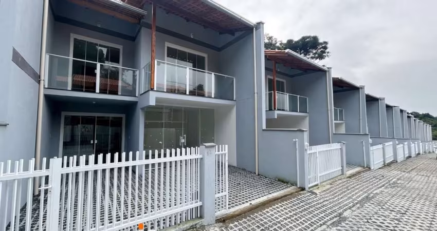 Sobrado com 2 dormitórios à venda, 88 m² por R$ 399.000,00 - Badenfurt - Blumenau/SC