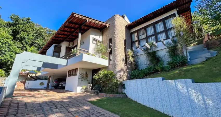 Casa com 3 dormitórios à venda, 342 m² por r$ 1.560.000,00 - itoupava seca - blumenau/sc
