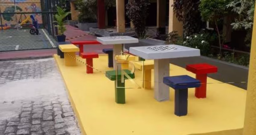 Apartamento em Bangu no Rio de janeiro, 2 quartos com vaga