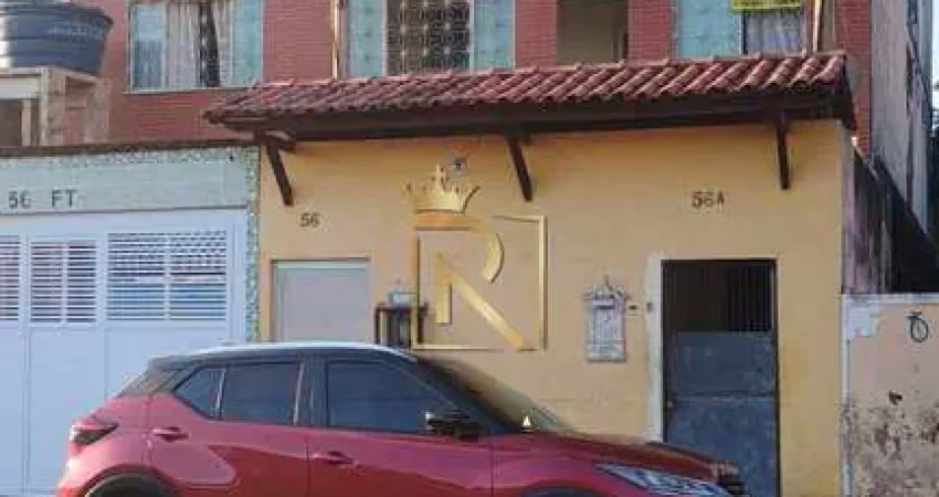 Casa tipo apartamento(sobrado)mal. hermes/rj, área total de 50m².