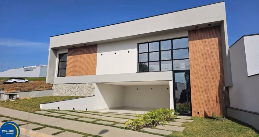 Luxuosa casa em condomínio à venda em Indaiatuba-SP, no bairro Loteamento Park Gran Reserve. 3 quartos, 3 suítes, 2 salas, 4 banheiros, 4 vagas de garagem, 228 m² de área. Venha conferir!