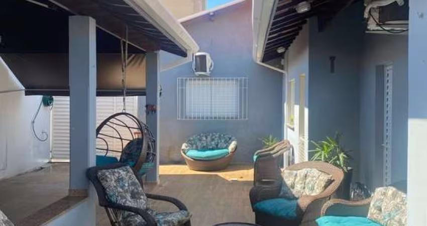 Casa à Venda no Centro de Indaiatuba/SP ? Ampla, Bem Localizada e com Área Gourmet