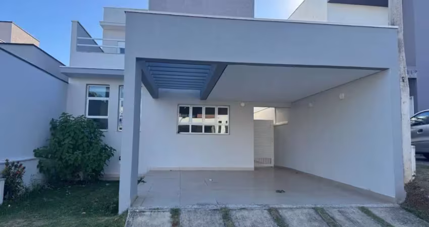 Casa em condomínio de luxo em Indaiatuba-SP, Park Real, 2 quartos, 2 suítes, 4 banheiros, 2 vagas e 150m².