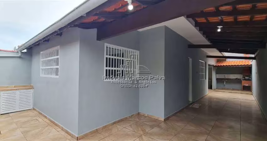 Casa a 50m da praia, totalmente revitalizada!