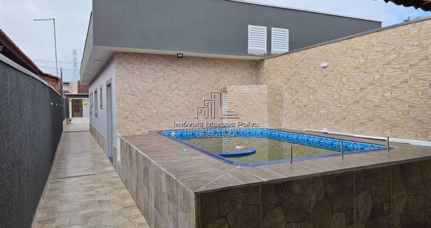 Casa com piscina para locação definitiva!