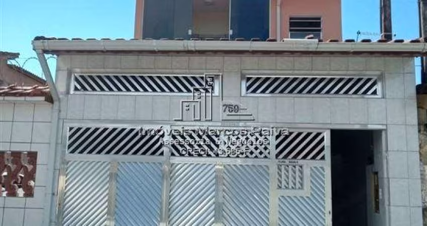 Sobrado com 4 dormitórios, em Mongaguá.
