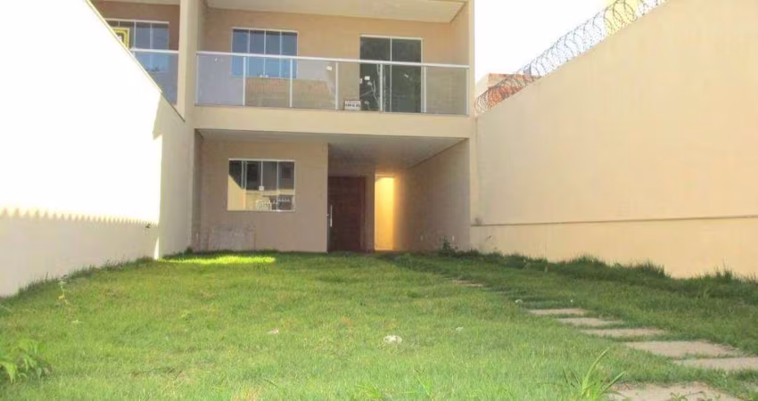 Casa com 3 dormitórios à venda, 130 m² por R$ 800.000,00 - Itapebussu - Guarapari/ES