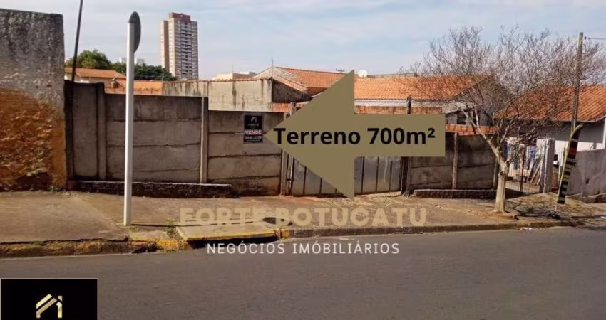 Terreno à venda no bairro Vila Assumpção - Botucatu/SP