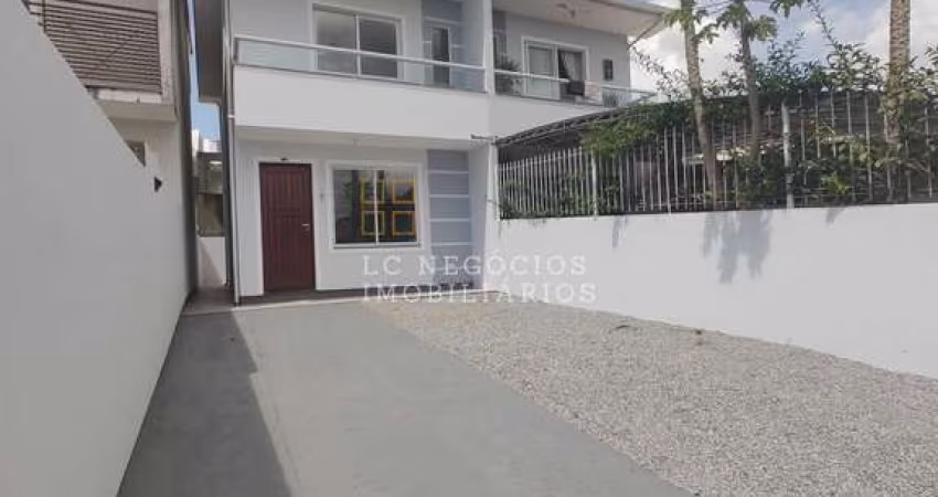 Sobrado à venda no bairro Bela Vista - Palhoça/SC