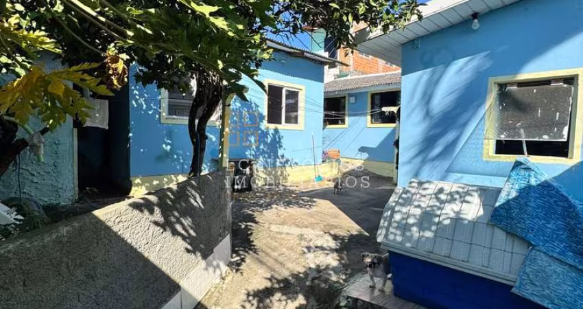 Casa à venda no bairro Capoeiras - Florianópolis/SC