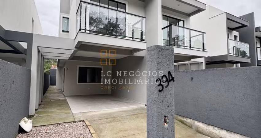 Sobrado à venda no bairro Potecas - São José/SC