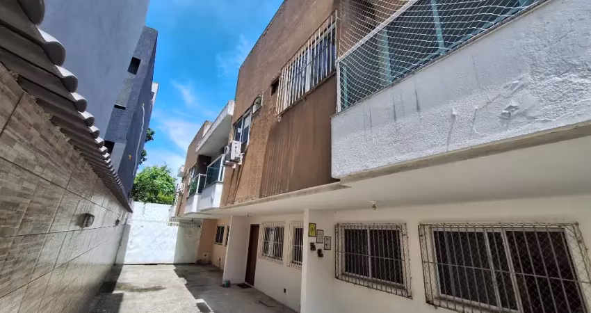 Vendo casa linda em nilópolis já com armários e prontinha pra morar.