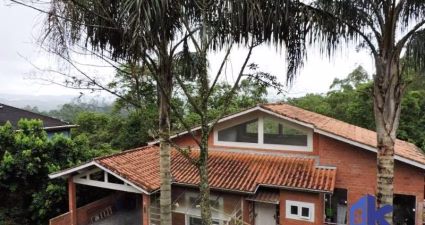 Casa a Venda Embu das Artes SP - Condomínio Parque das Artes