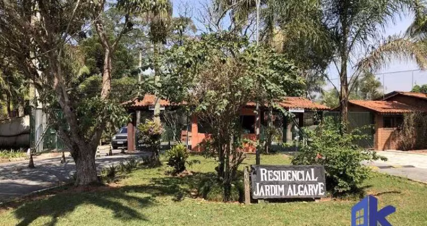 Terreno em condomínio fechado à venda no Algarve, Cotia 