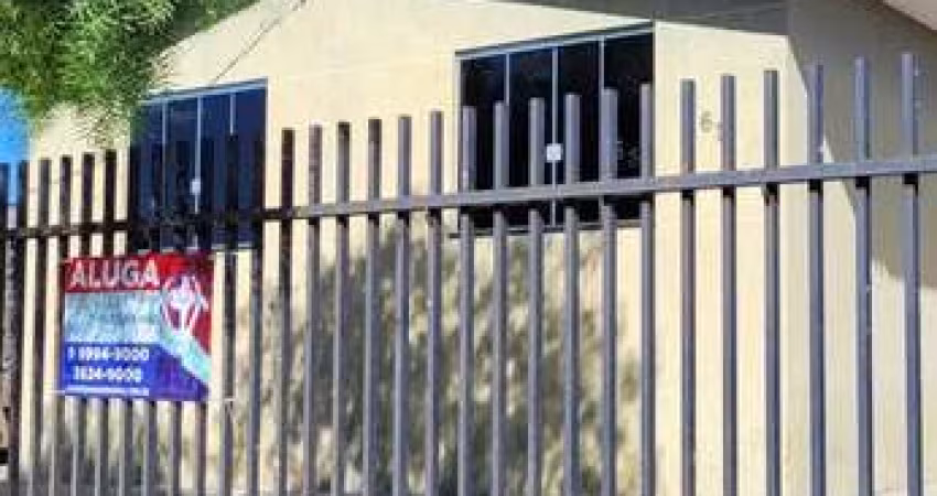 Casa para Locação em Guarapuava, Conradinho, 2 dormitórios, 1 banheiro, 1 vaga