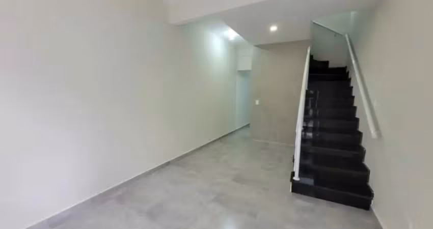 Lindo sobrado de condomínio com 2 dormitórios no canto do forte  praia grande!!!!