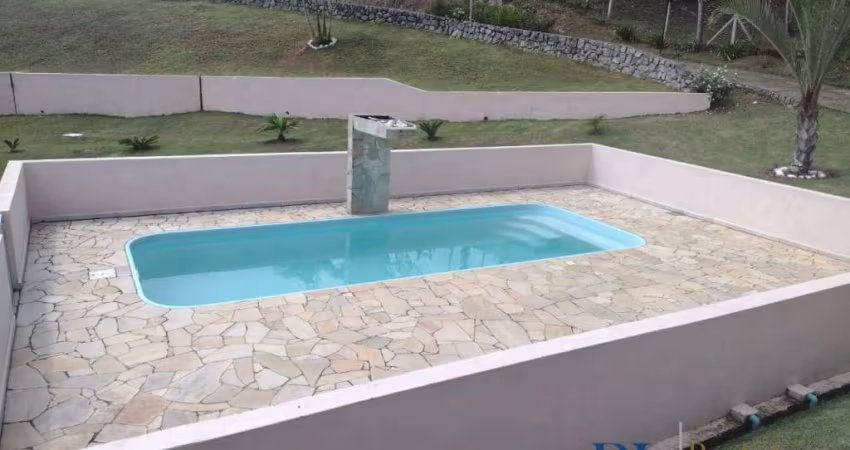 Vende  Chácara  Sítio com 5 dormitórios Piscina Guararema SP