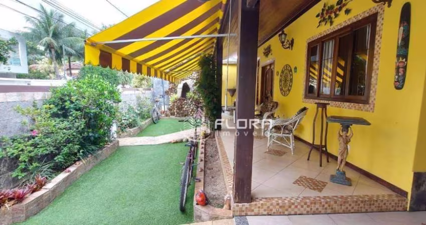 Casa com 3 dormitórios à venda, 128 m² por R$ 1.290.000,00 - Itaipu - Niterói/RJ