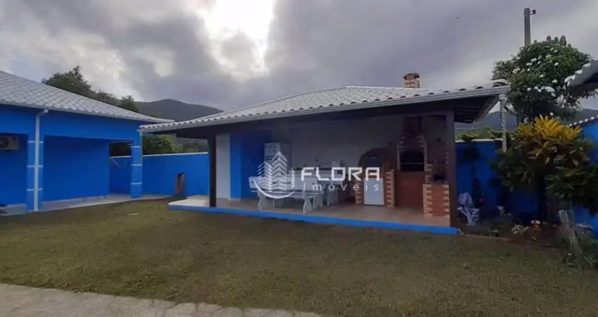 Casa porteira fechada em Jaconé com 3 dormitórios à venda, 200 m² por R$ 550.000 - Jaconé (Ponta Negra) - Maricá/RJ