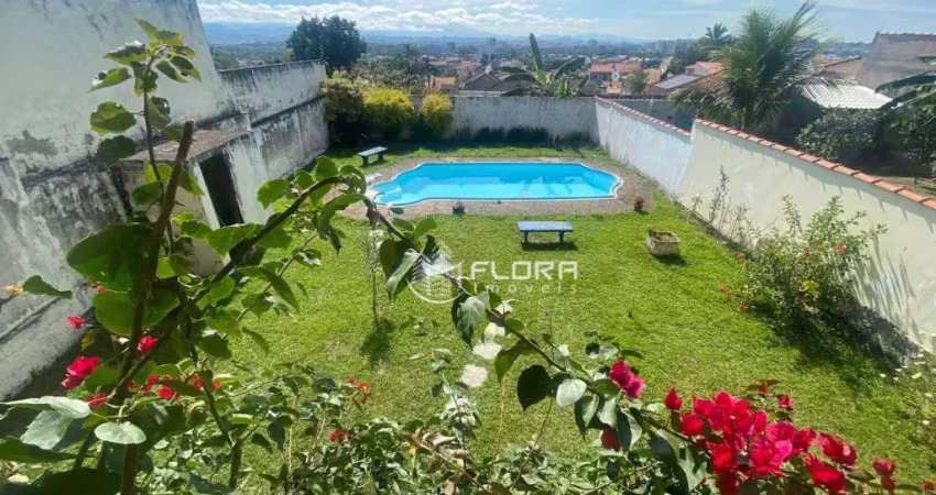 Casa com 3 dormitórios à venda, 250 m² por R$ 850.000,00 - Morada da Colina - Resende/RJ