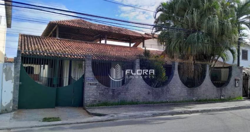 Casa com 3 dormitórios à venda, 250 m² por R$ 735.000,00 - Serra Grande - Niterói/RJ