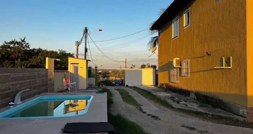 Apartamento com 2 dormitórios à venda, 52 m² por r$ 250.000,00 - jardim atlântico central (itaipuaçu) - maricá/rj