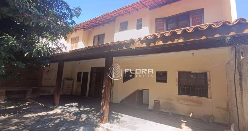 Casa com 3 dormitórios à venda, 130 m² por R$ 800.000,00 - Itaipu - Niterói/RJ
