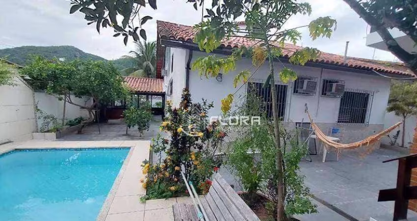 Casa com 4 dormitórios à venda, 292 m² por R$ 950.000,00 - Piratininga - Niterói/RJ