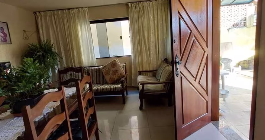 Casa com 3 dormitórios à venda, 105 m² por R$ 630.000,00 - Itaipu - Niterói/RJ