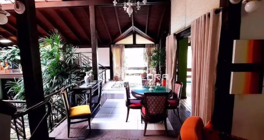 Casa com 4 dormitórios à venda, 551 m² por R$ 2.600.000,00 - Itaipu - Niterói/RJ