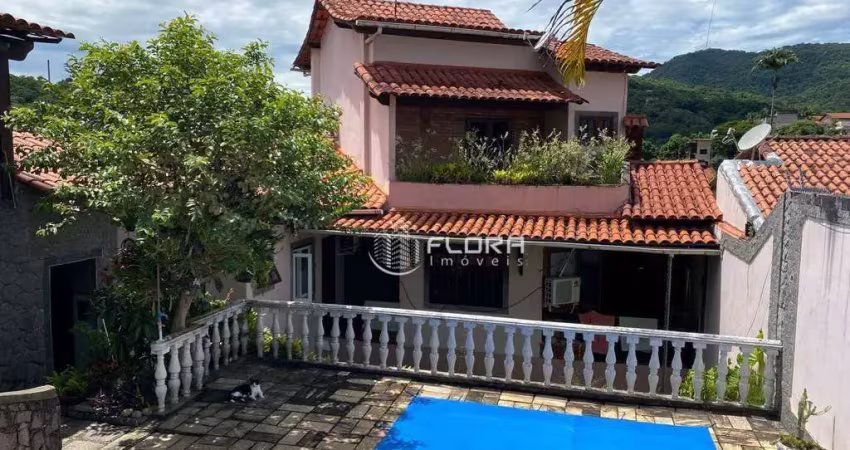 Casa com 4 dormitórios à venda, 250 m² por R$ 890.000,00 - Vila Progresso - Niterói/RJ