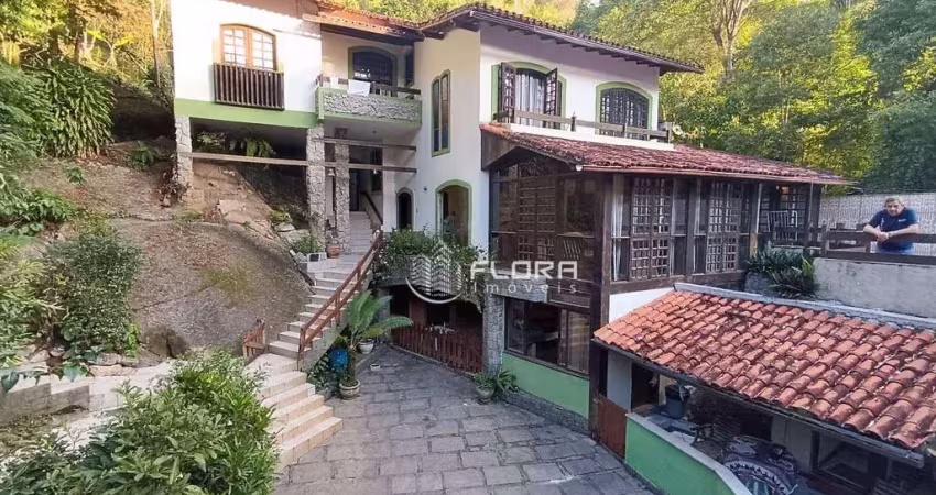 Casa com 4 dormitórios à venda, 540 m² por R$ 1.100.000,00 - Vila Progresso - Niterói/RJ