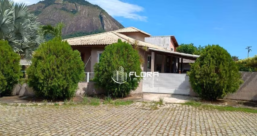 Casa com 3 dormitórios à venda, 270 m² por R$ 850.000,00 - Inoã - Maricá/RJ