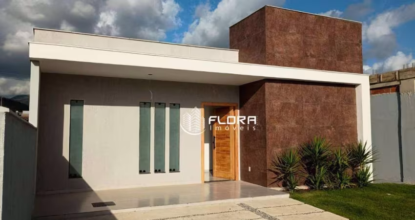 Casa com 3 quartos, sendo 1 suíte, com 100 m², à venda por R$ 475.000,00 - Ubatiba - Maricá/RJ