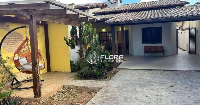 Casa com 3 dormitórios à venda, 100 m² por R$ 630.000 - Itaipu - Niterói/RJ