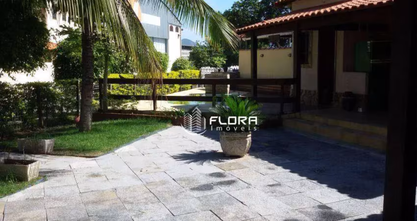 Casa em estilo colonial, no Condomínio Mega Residense, com 196 m², à venda por R$ 590.000,00 , Centro - Maricá-Rj